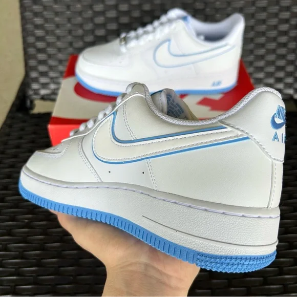 NIKE AIR FORCE 1 '07 WHITE UNIVERSITY BLUE Size 7 - Picture 4 of 5